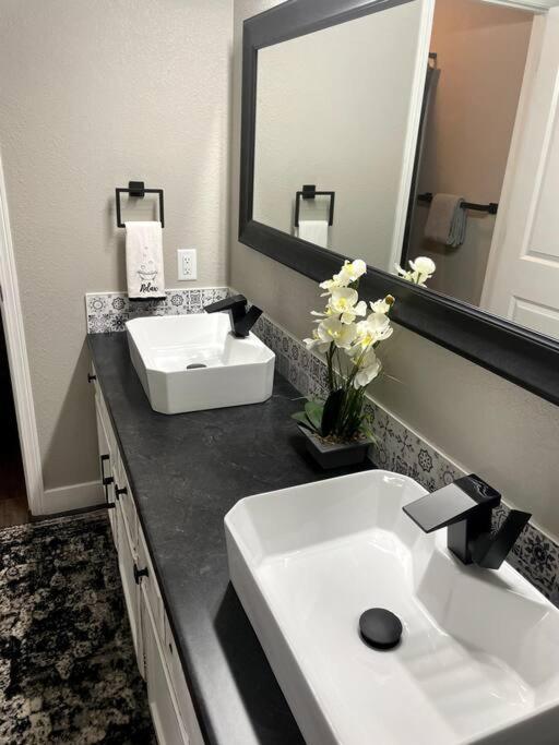 New Remodeled Luxury Condo By The Lake, No Stairs! Branson Extérieur photo